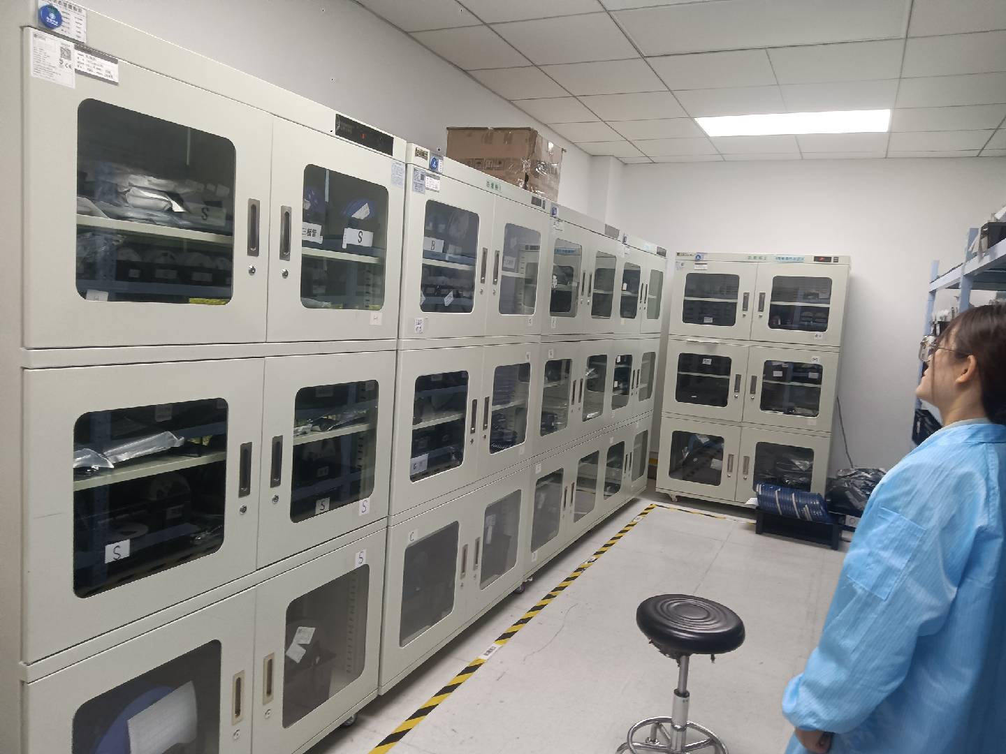 智駕新標(biāo)桿背后的存儲保障：云博士電子防潮柜助力享界 S9 核心部件品質(zhì)